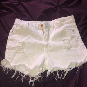 NWOT white denim shorts